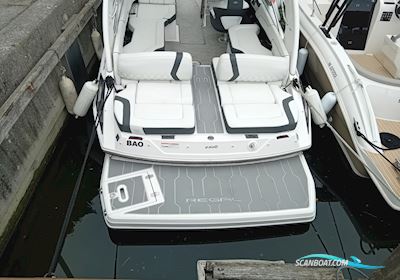Regal 2300 Bow Rider Motorboten 2021, met Volvo motor, Monaco
