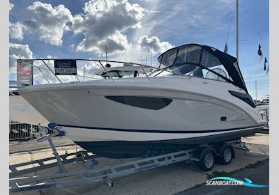 Regal 26 Express Motorboten 2025, met Volvo Penta motor, United Kingdom