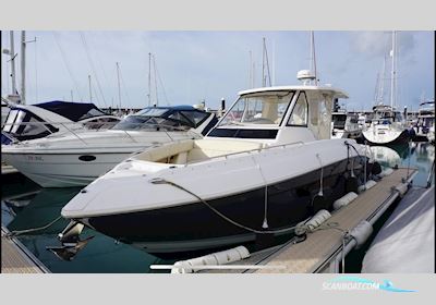 Regal 33 Sav Motorboten 2020, met Yamaha motor, United Kingdom