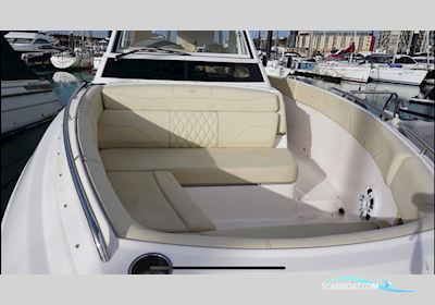 Regal 33 Sav Motorboten 2020, met Yamaha motor, United Kingdom