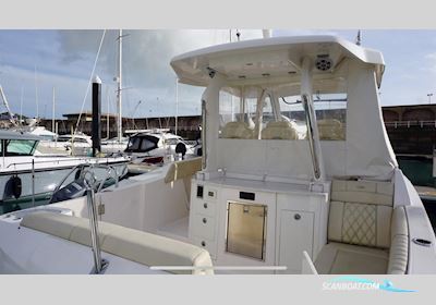 Regal 33 Sav Motorboten 2020, met Yamaha motor, United Kingdom