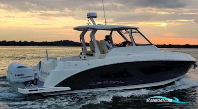 Regal 33 Sav Motorboten 2020, met Yamaha motor, United Kingdom