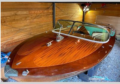Riva Ariston Motorboten 1964, met Chrysler motor, United Kingdom