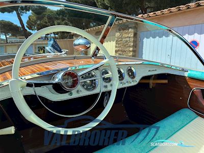Riva Florida Motorboten 1962, met Chris Craft 283 motor, France