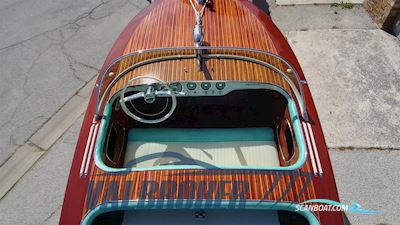 Riva Florida Motorboten 1962, met Chris Craft 283 motor, France