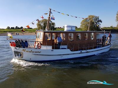 Salonboot 14.85 Motorboten 1949, met MAN motor, The Netherlands