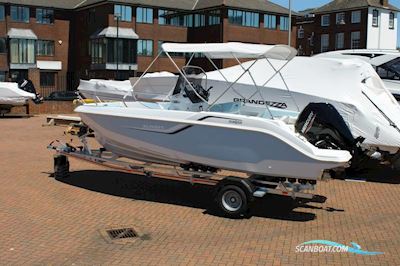 Salpa Sun Six Jet Set Motorboten 2021, met Mercury motor, United Kingdom