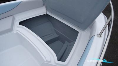 Salpa Sun Six Jet Set Motorboten 2021, met Mercury motor, United Kingdom