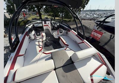 Scarab 215 Motorboten 2015, met Rotax motor, United Kingdom