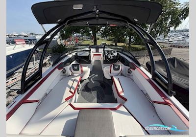 Scarab 215 Motorboten 2015, met Rotax motor, United Kingdom