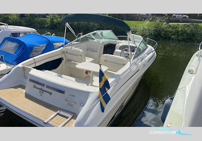Sea Ray 215 Express Cruiser Motorboten 1999, met  Mercruiser motor, Sweden