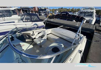 Sea Ray 220 Sun Sport Motorboten 2006, met Mercruiser motor, Sweden