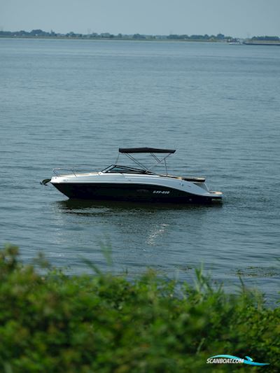 Sea Ray 230 Sun Sport Motorboten 2025, met Mercruiser motor, Denemarken