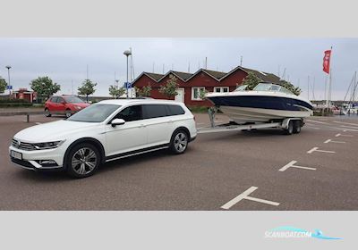 Sea Ray 230 Motorboten 2000, met Mercruiser 496 MAG ( år 2005) motor, Sweden