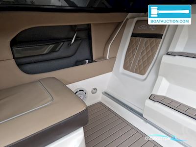 Sea Ray 250 SSE Motorboten 2016, met Mercruiser motor, België