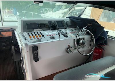 Sea Ray 400 Express Cruiser Motorboten 1988, met Caterpillar motor, The Netherlands