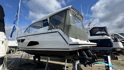 Sealine C330 Motorboten 2017, met Volvo Penta motor, United Kingdom