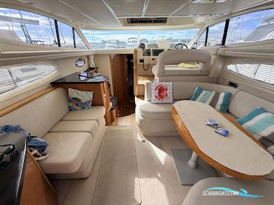 Sealine F37 Motorboten 2010, met Volvo Penta motor, United Kingdom