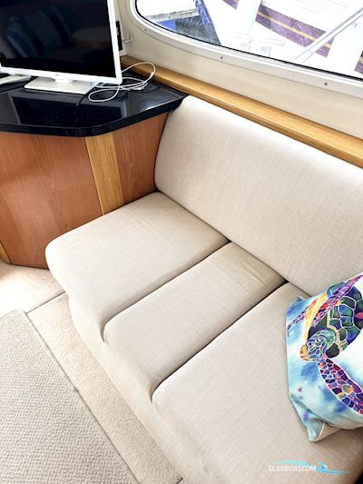 Sealine F37 Motorboten 2010, met Volvo Penta motor, United Kingdom