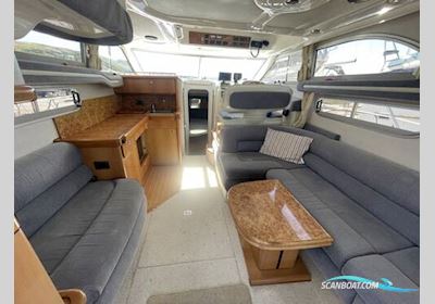 Sealine International F33 Motorboten 1999, met Volvo Penta Kad32 motor, United Kingdom