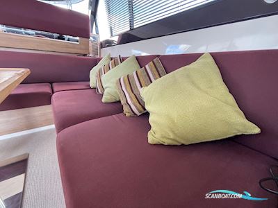 Sealine International F42 Motorboten 2011, met Volvo Penta motor, United Kingdom