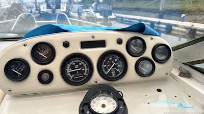 Sealine International S24 Motorboten 1999, met Volvo motor, United Kingdom