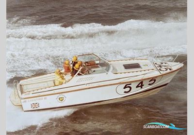 Souter & Sons Cowes-Torquay-Cowes race boat Motorboten 1970, met Twin turbo-charged Yanmar 6LPS of 315 hp each with about 350 hours since re-build. motor, United Kingdom