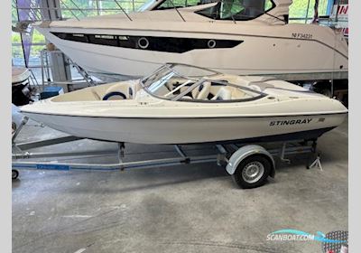 Stingray 180 RX Bowrider, Bj. 2005  Berlin bei Yachtagentur Döri Motorboten 2005, met Volvo Penta 3.0 L / GL / SX ca. 135 PS motor, Duitsland