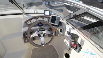 Stingray 215 CR  Motorboten 2012, met Volvo Penta motor, Denemarken