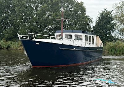 Super Lauwersmeer 1150 OK Motorboten 1983, met Perkins motor, The Netherlands