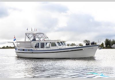 Super Lauwersmeer Kotter 1250 AK Motorboten 1992, met Iveco Aifo 8061 M12 motor, The Netherlands