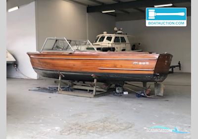 Taxi boat 850 Motorboten 1952, met Perkins motor, The Netherlands