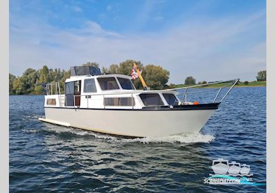 Tjeukemeer 11.00 AK Motorboten 1980, met craftsman motor, The Netherlands