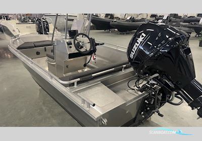 Ums Boats 425 CC Motorboten 2022, met Suzuki motor, Sweden