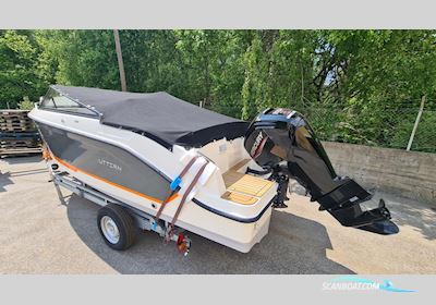 Uttern D59 Motorboten 2020, met Mercury motor, Sweden
