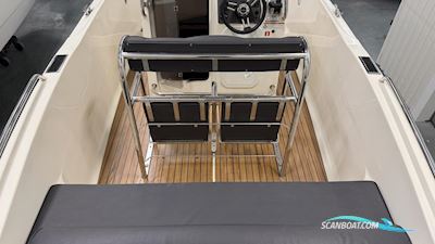 Uttern S64 Motorboten 2012, met Mercruiser motor, Sweden