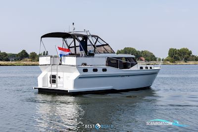 Vacance 10.50 AK Motorboten 1995, met De Nanni N4.80 is Een Betrouwbare 4-Cilinder Dieselmotor, Speciaal Ontworpen Voor Jachten en Zeilboten, Bekend om Zijn Zuinigheid en Robuuste Bouw. motor, The Netherlands