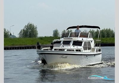 Valkkruiser AK Motorboten 1982, met Volvo Penta Diesel motor, The Netherlands