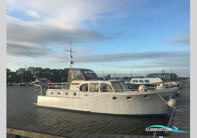 Van Lent Super Holland Kruiser Motorboten 1968, met Daf 615 motor, The Netherlands