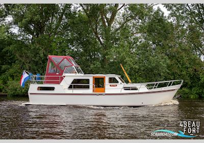 Van de Hulst Kruiser Motorboten 1987, met Lombardini 4 Cilinder motor, The Netherlands