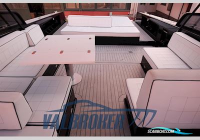 Vandutch 55 Motorboten 2015, met Volvo Penta D13 motor, Italië