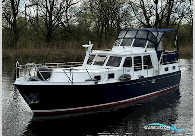 Vripack Schuttevaer Motorboten 2000, met Hanomag motor, The Netherlands