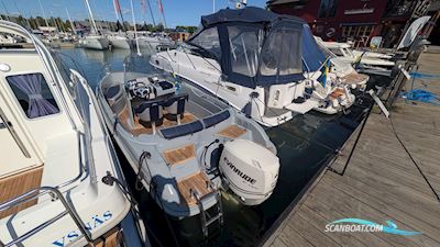 YAMARIN CROSS 61 CENTER CONSOLE Motorboten 2013, met Evinrude  motor, Sweden