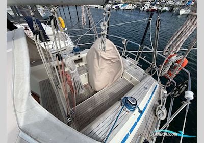 Comfortina 38 (1990) Motorsailer 1990, with Volvo Penta D1-30 engine, Denmark
