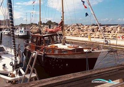 Nauticat 33 Motorsailer 1976, with Ford 2712E engine, Sweden