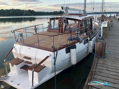 Nauticat 38 Motorsailer 1976, with Ford
 engine, Denmark
