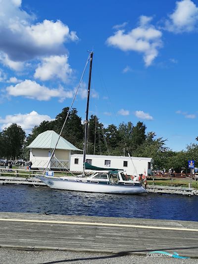 Coronet Elvstrøm 38 Motorsegler 1978, mit Yanmar 4JHAE
 motor, Dänemark