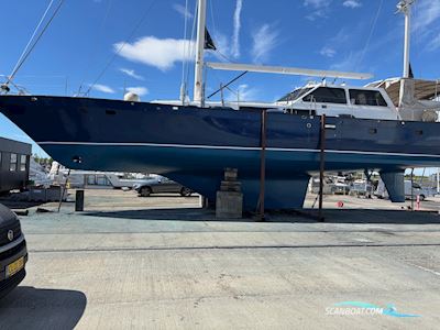 Lancer 72 Motorsejler 1985, med Mercedes OM402L motor, Danmark