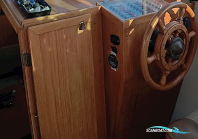 Mascot 910 Motorsejler 1990, med Volvo Penta 2003 motor, Tyskland