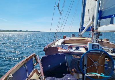 Nauticat 33